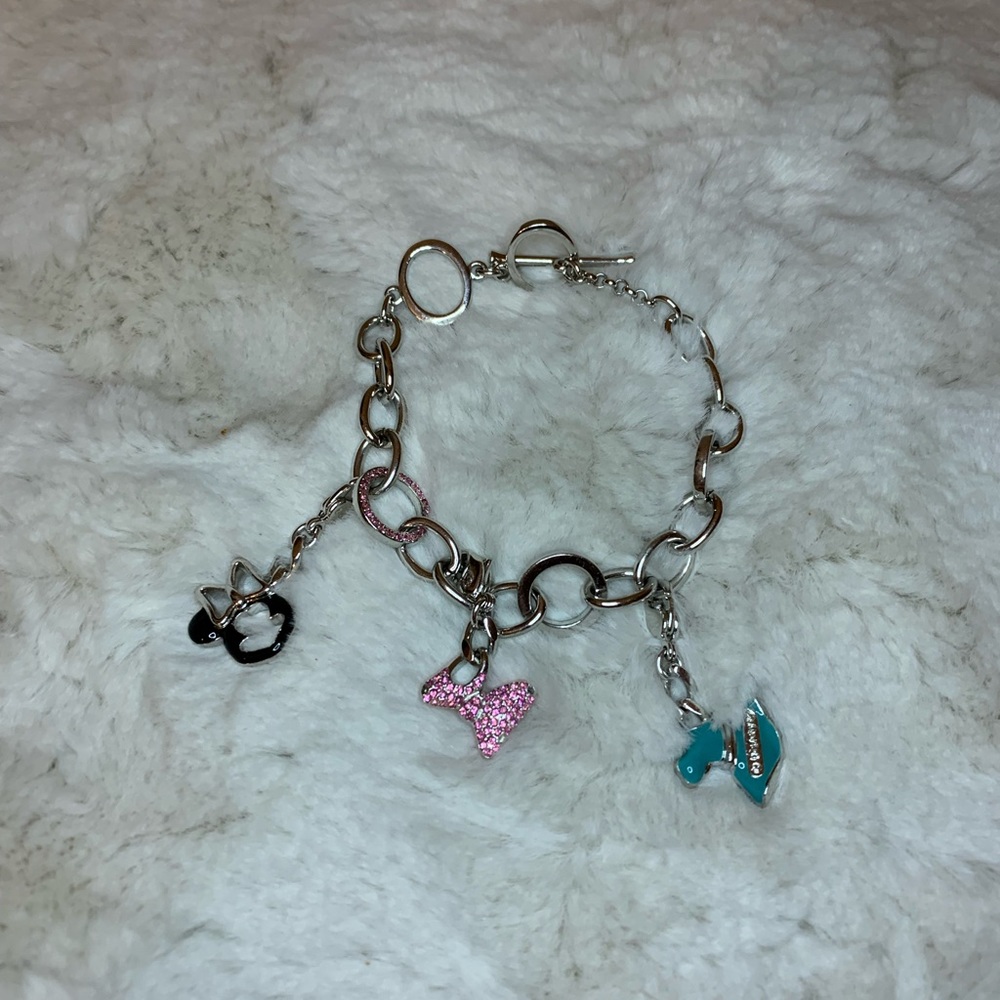 NWOT Disney Minnie Mouse Charm Bracelet